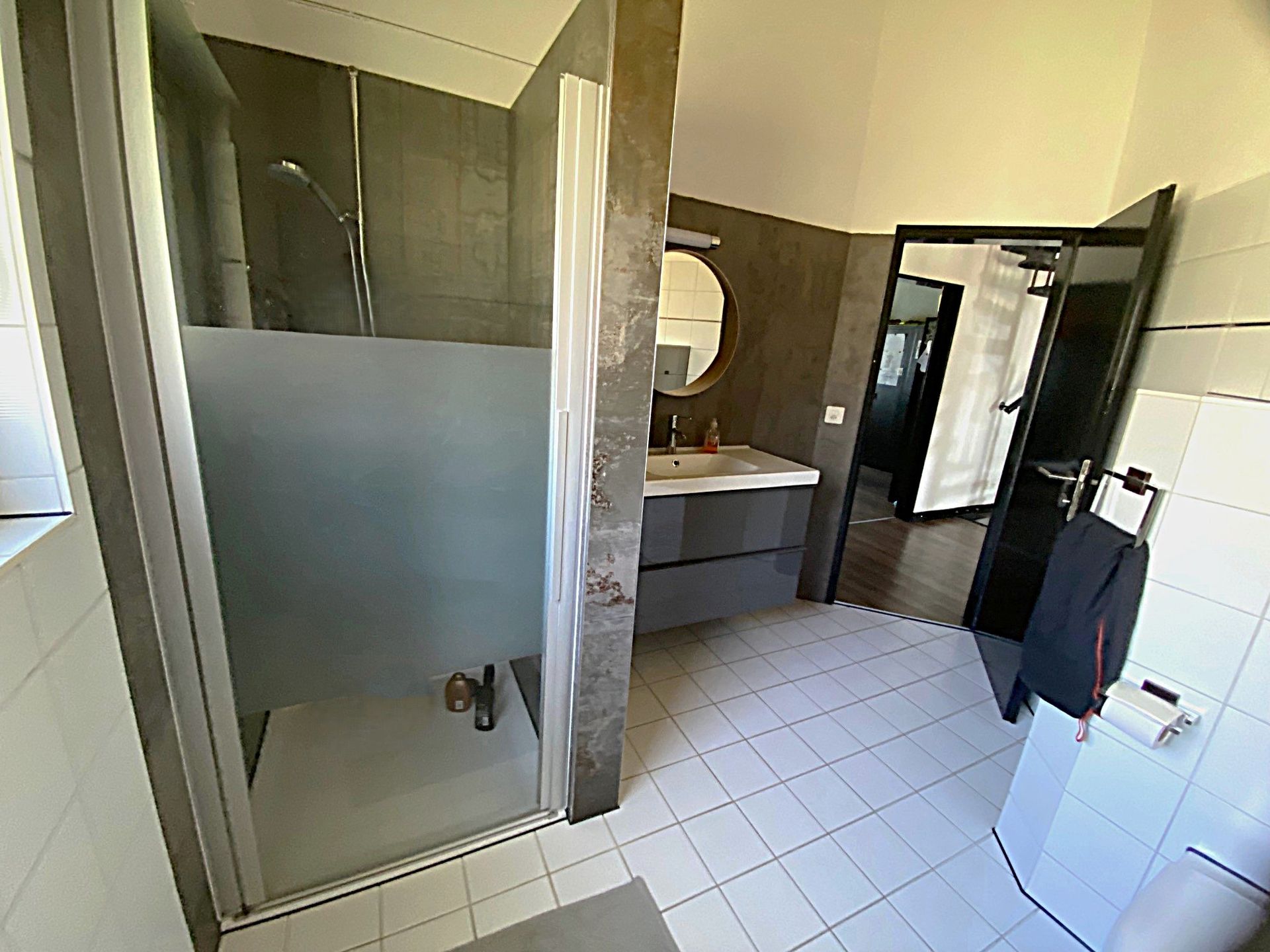 1er étage salle de bain / 1. Stock Badezimmer
