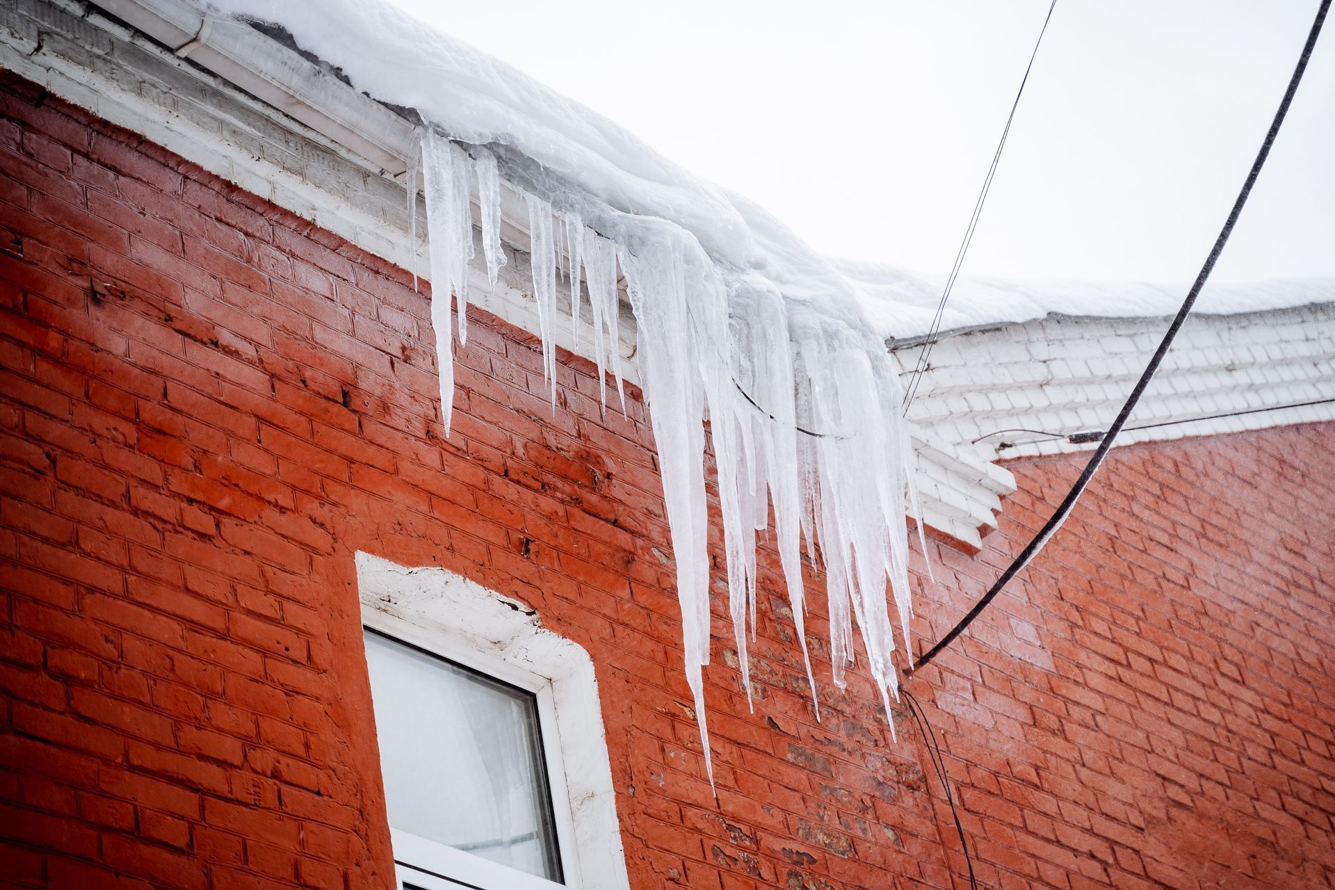 ice dam causing roof damage