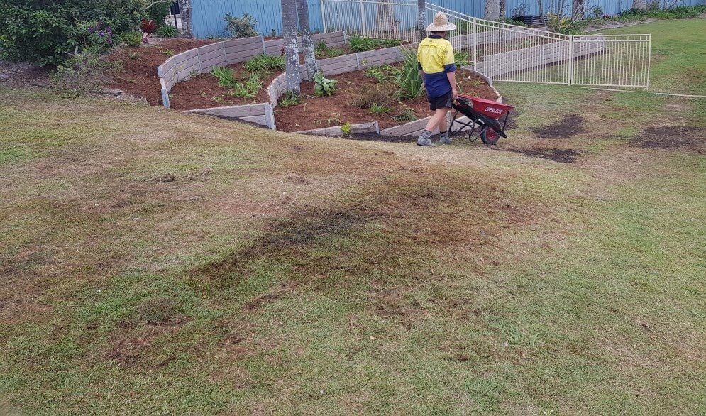 Lizard Skin Curved Retaining Wall - Residential — in Gold Coast, QLD