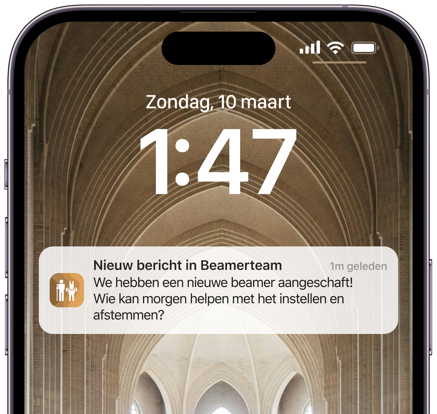 Een telefoon met een bericht op het scherm dat zegt nieuw bericht in beamerteam