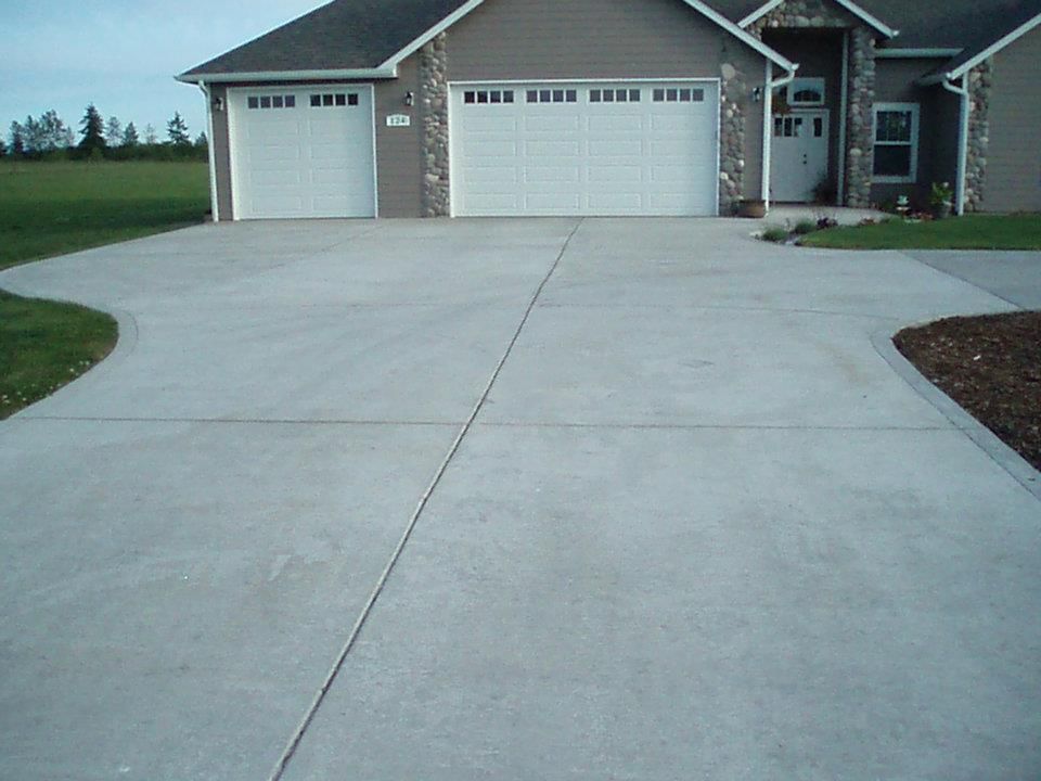 New concrete driveway project completed in Lacey, WA