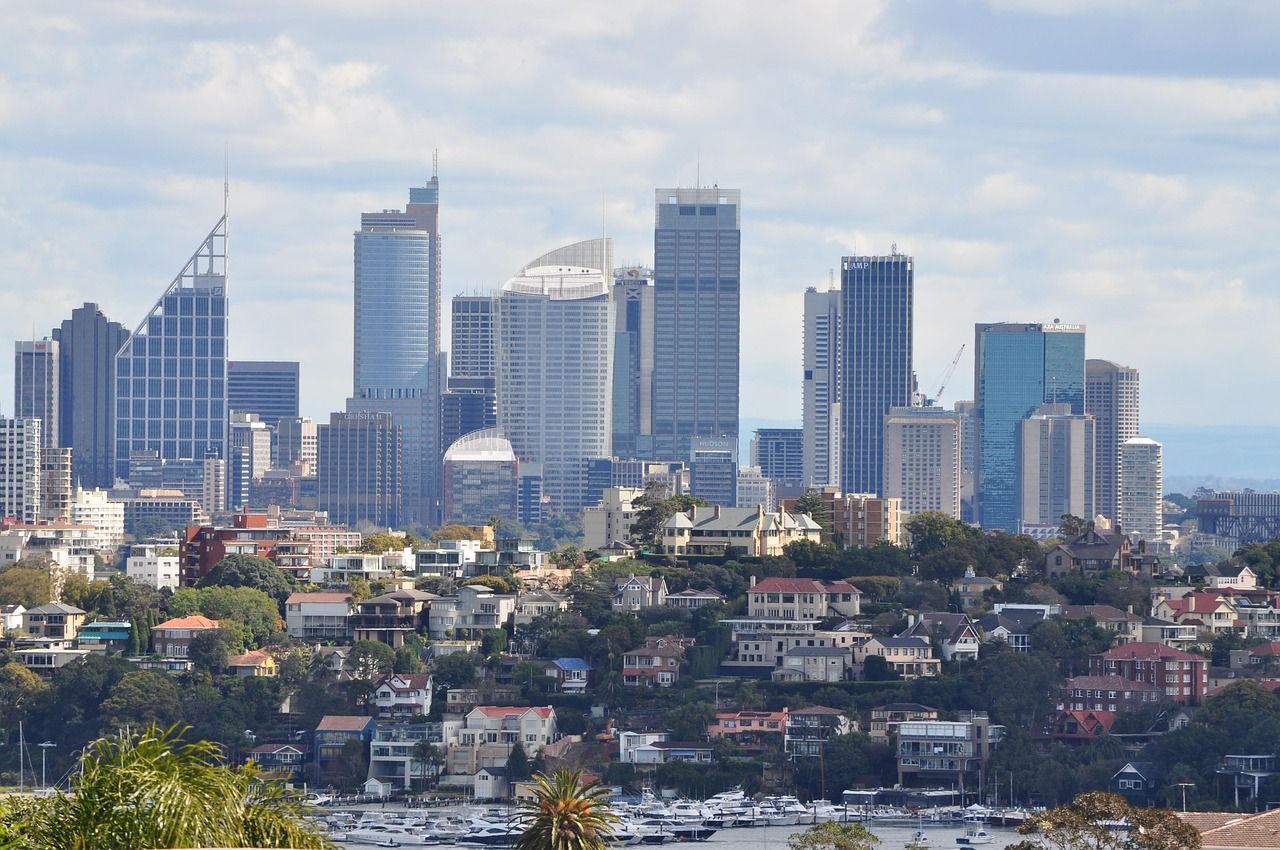 landscape view of Sydney; NSW brokers help homebuyers with home loans to live in safe suburbs.