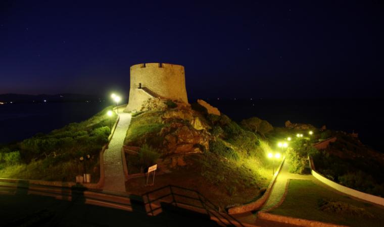 vista notturna del paese