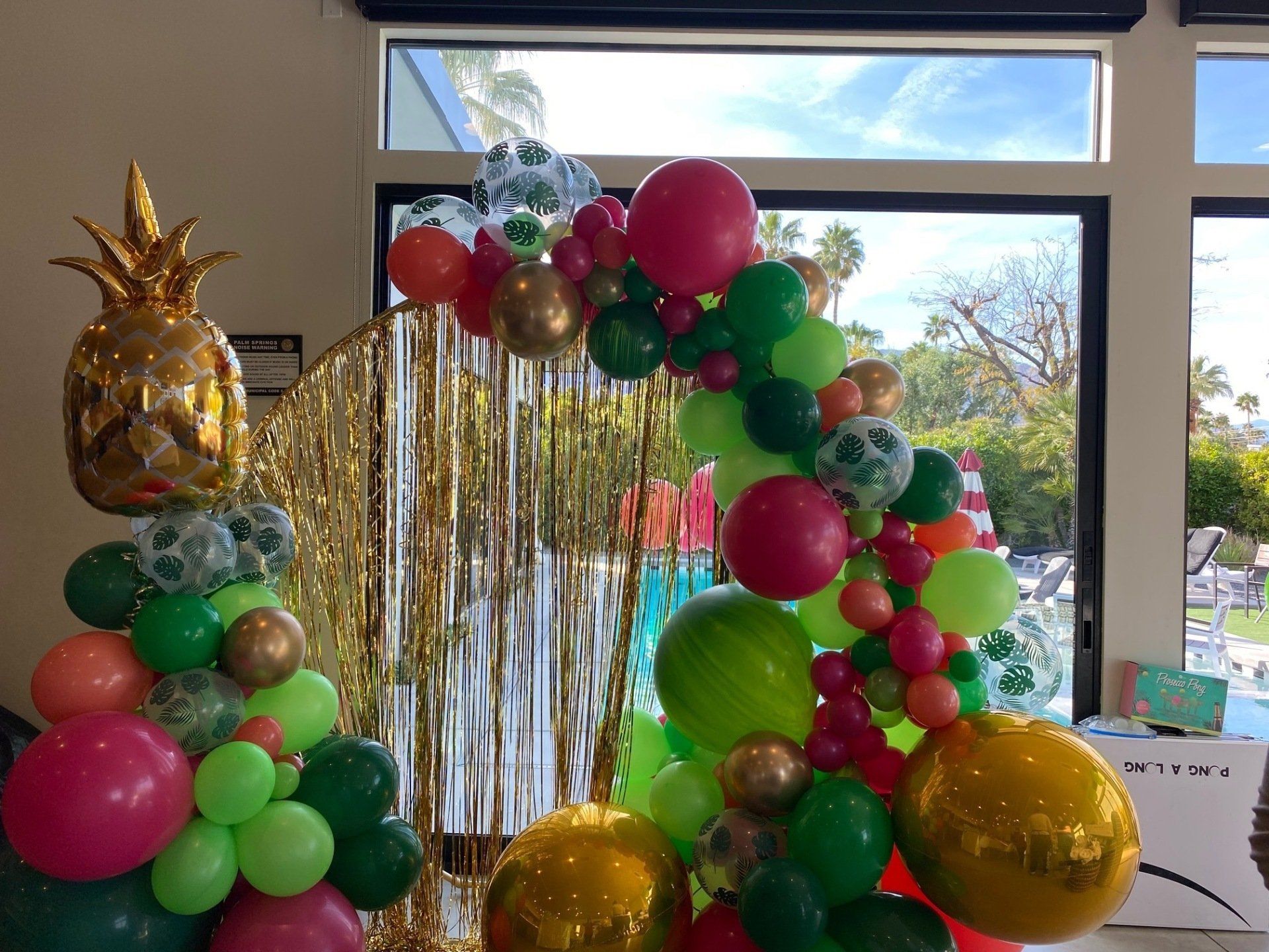 Tropical balloon theme