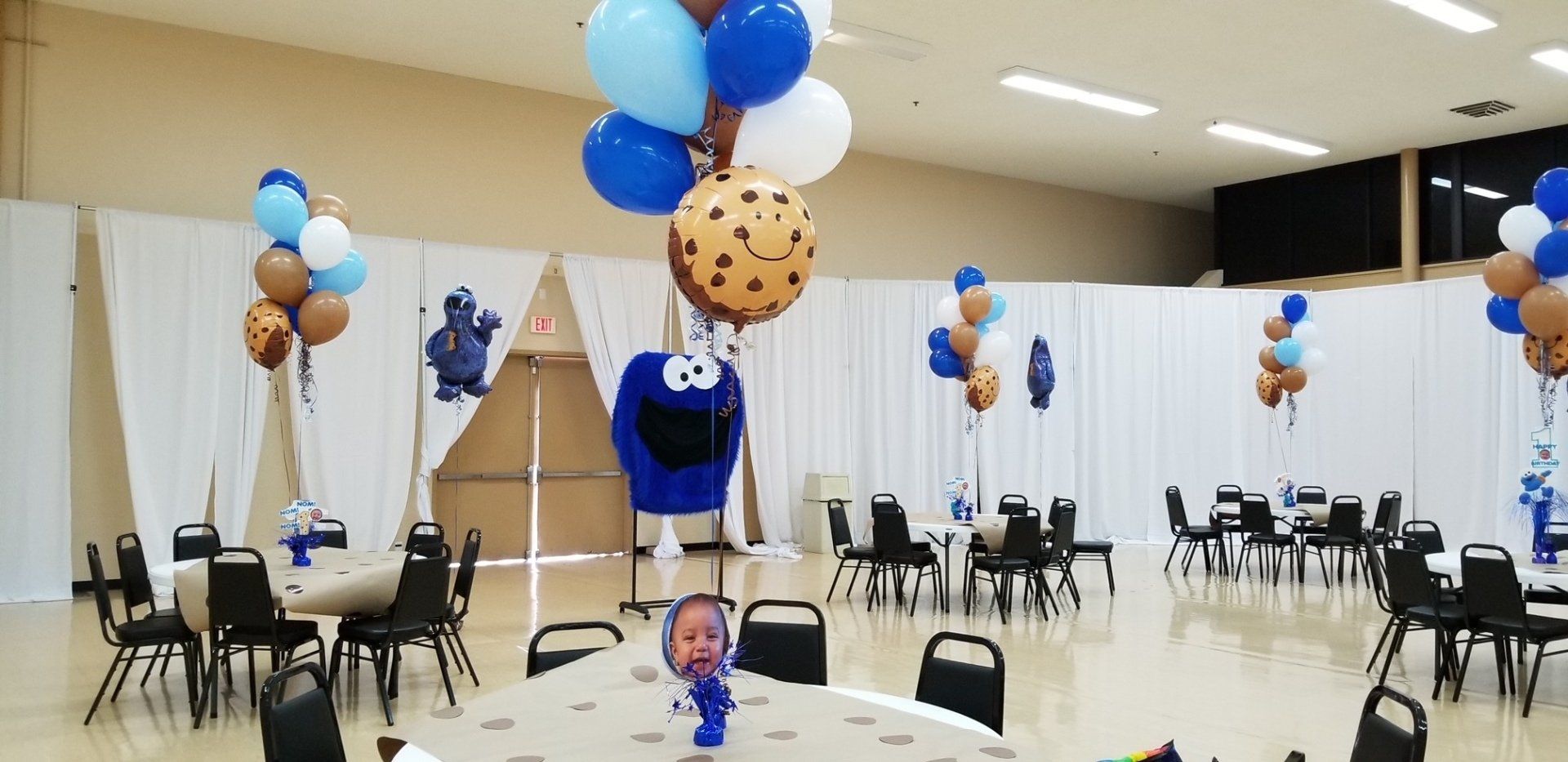 Cookie Monster theme balloons