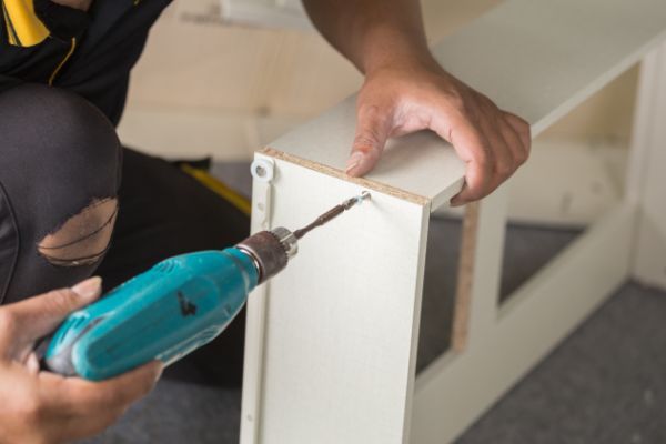 MONTAGGIO E SMONTAGGIO MOBILI