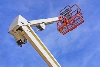 NOLEGGIO MONTACARICHI CON OPERATORE