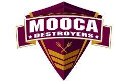 Logotipo do Mooca Destroyers. Escudo marrom e dourado com o nome do time e um tridente cruzado.