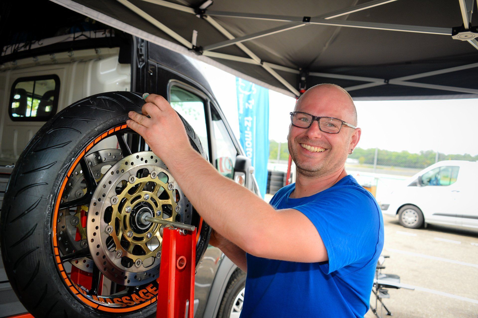 Instruktor TZ-Motorport