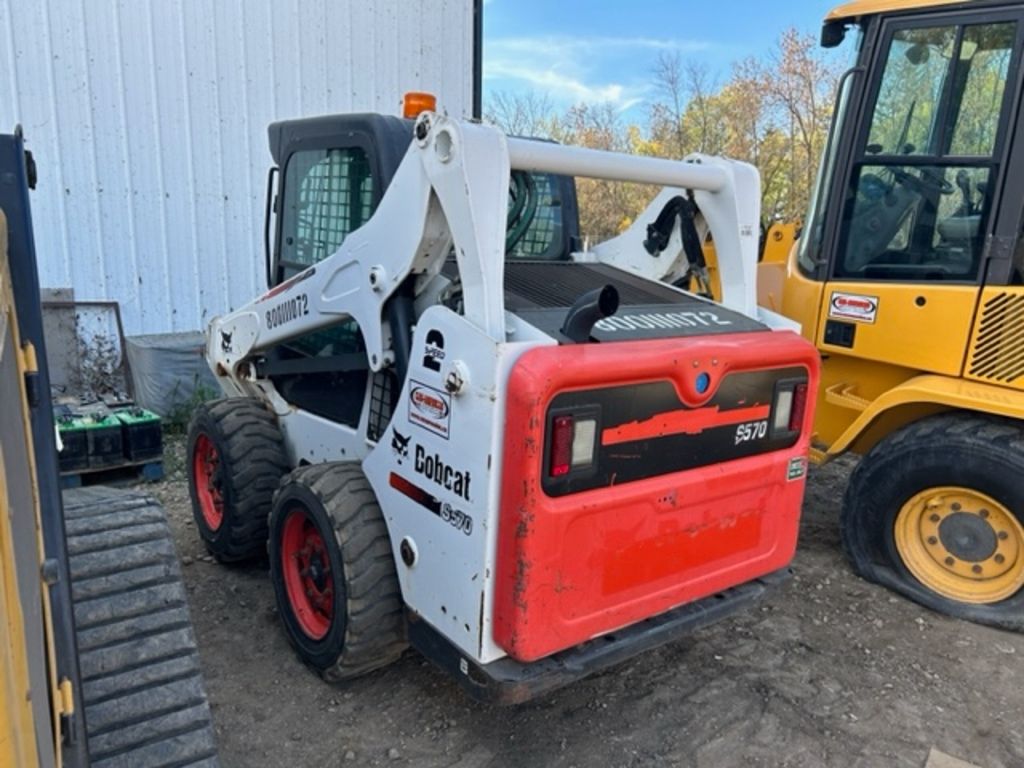 RENTAL: 2016 Bobcat S570