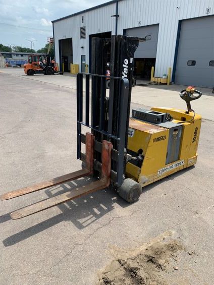2012 YALE MCW040-E Warehouse Forklift