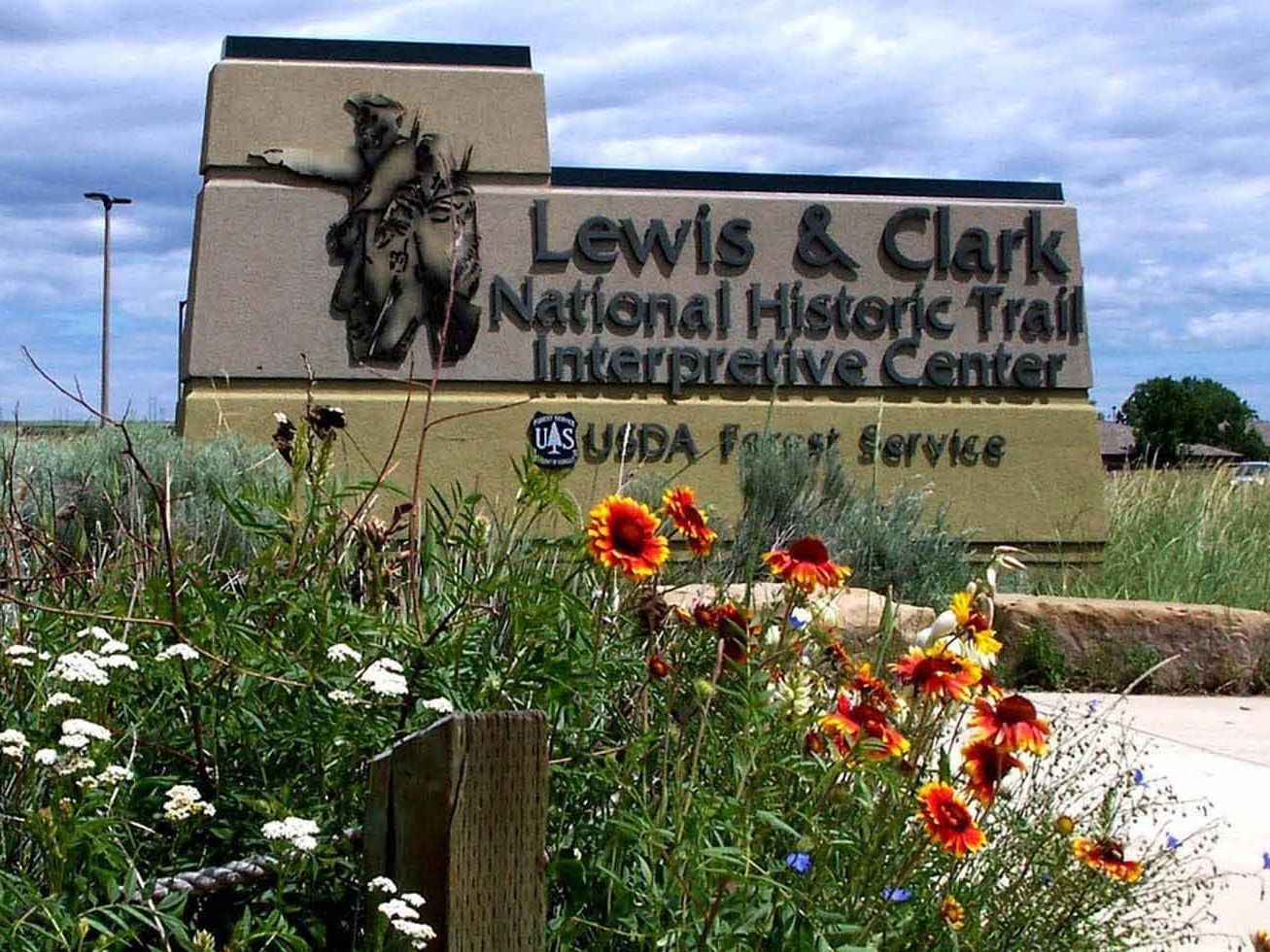 A sign for lewis & clark national historic trail interpretive center