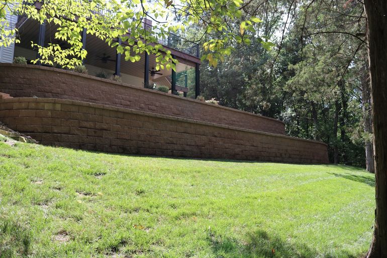 Retaining Wall Contractor Near Me