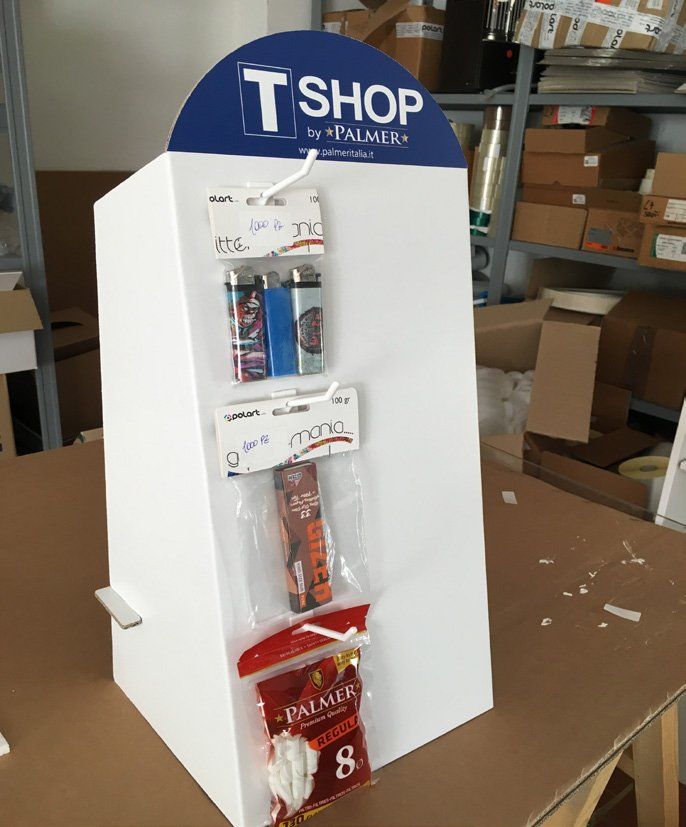 ESP-CA500_Espositore in Cartone e Ganci Appenderia