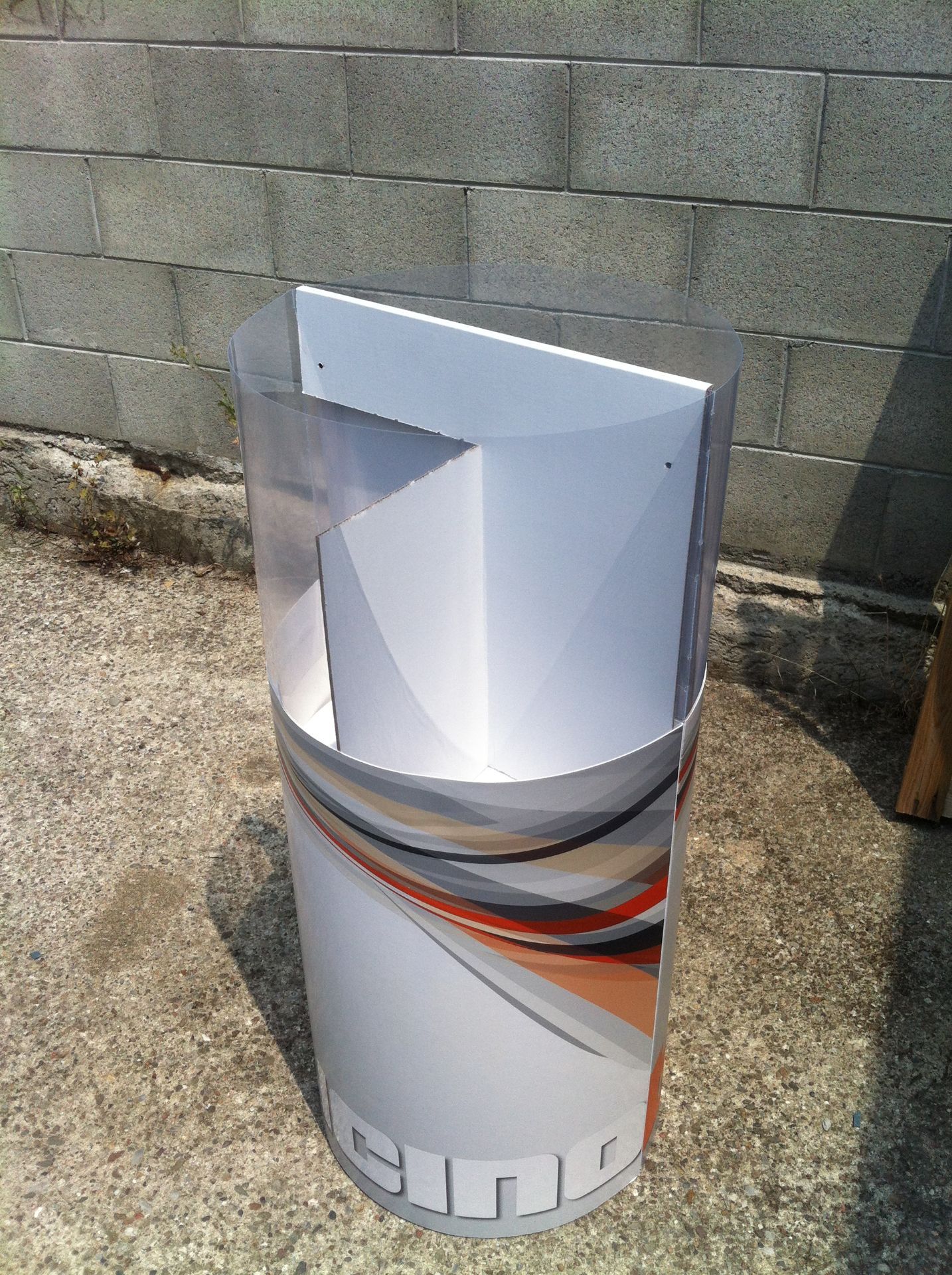 ESP-CA905_Espositore in Cartone Circolare Promozionale per Cavi Giardino e Divisori per Minuterial