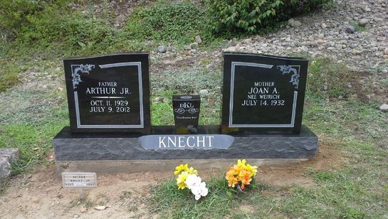 A couple of graves with the name knecht on them