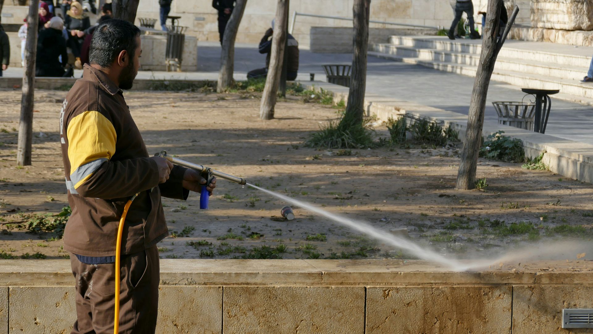 commercial pressure washing