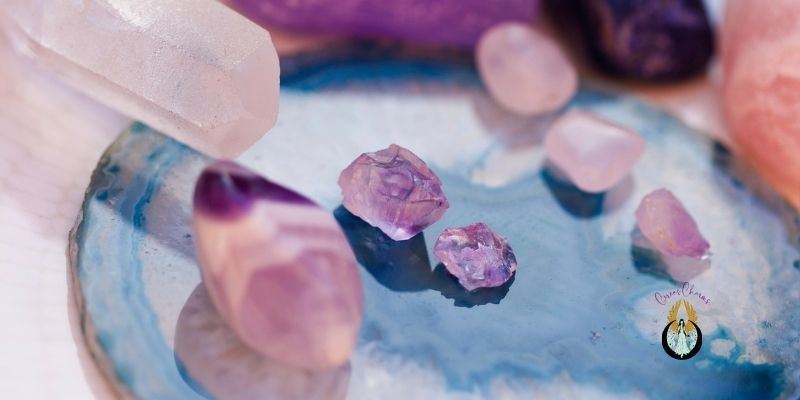 How to Use Crystals for Healing & Spell Work How to Use Crystals for Healing & Spell Work