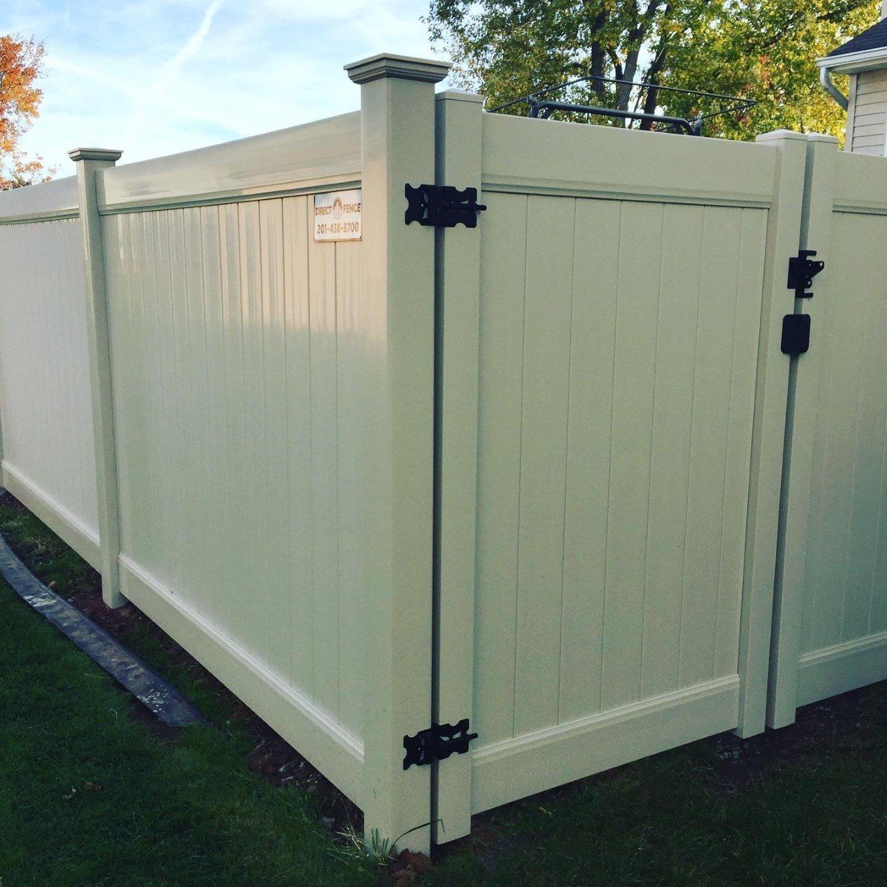 Close Up View Of White Fence — Egg Harbor Township, NJ — EV Lawn and Landscape