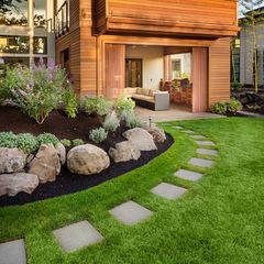 House with Grass Landscape — Egg Harbor Township, NJ — EV Lawn and Landscape