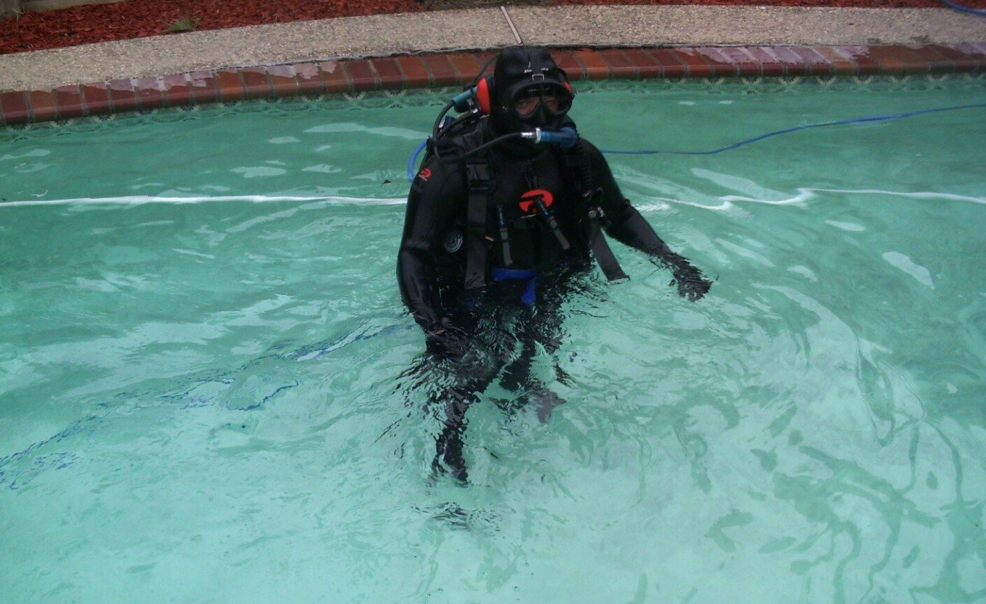 Turquoise Blue Swim Water In A Fenced In Backyard | Denair, CA | JG Underwater Pool Service