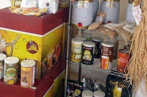 scaffale con prodotti della ditta