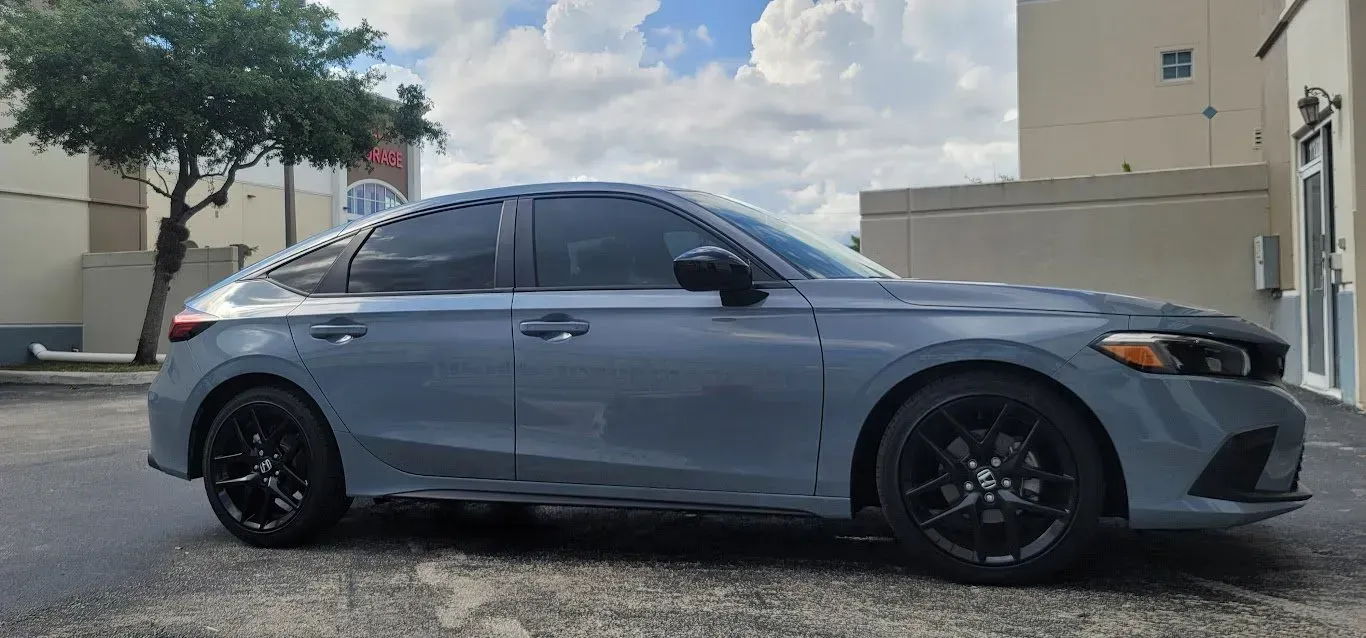 Auto Carbon Tint — Miramar, FL — Oscar Tint Solutions Auto Carbon Tint — Miramar, FL — Oscar Tint Solutions