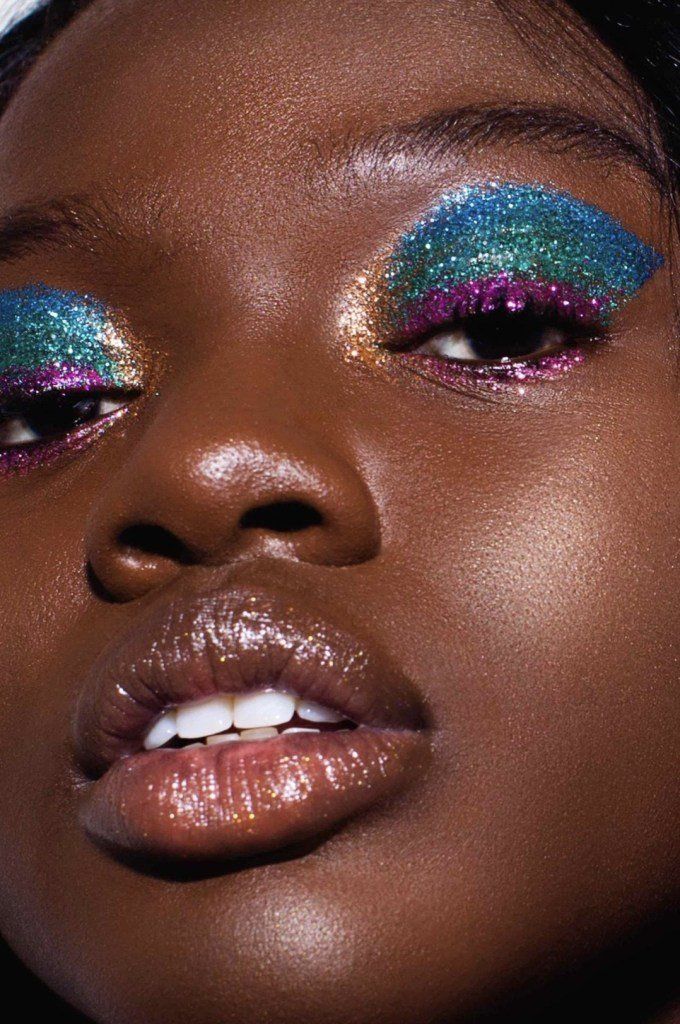 Selorm (@selorm.k) wears the Legendary glitter palette from Hipdot
