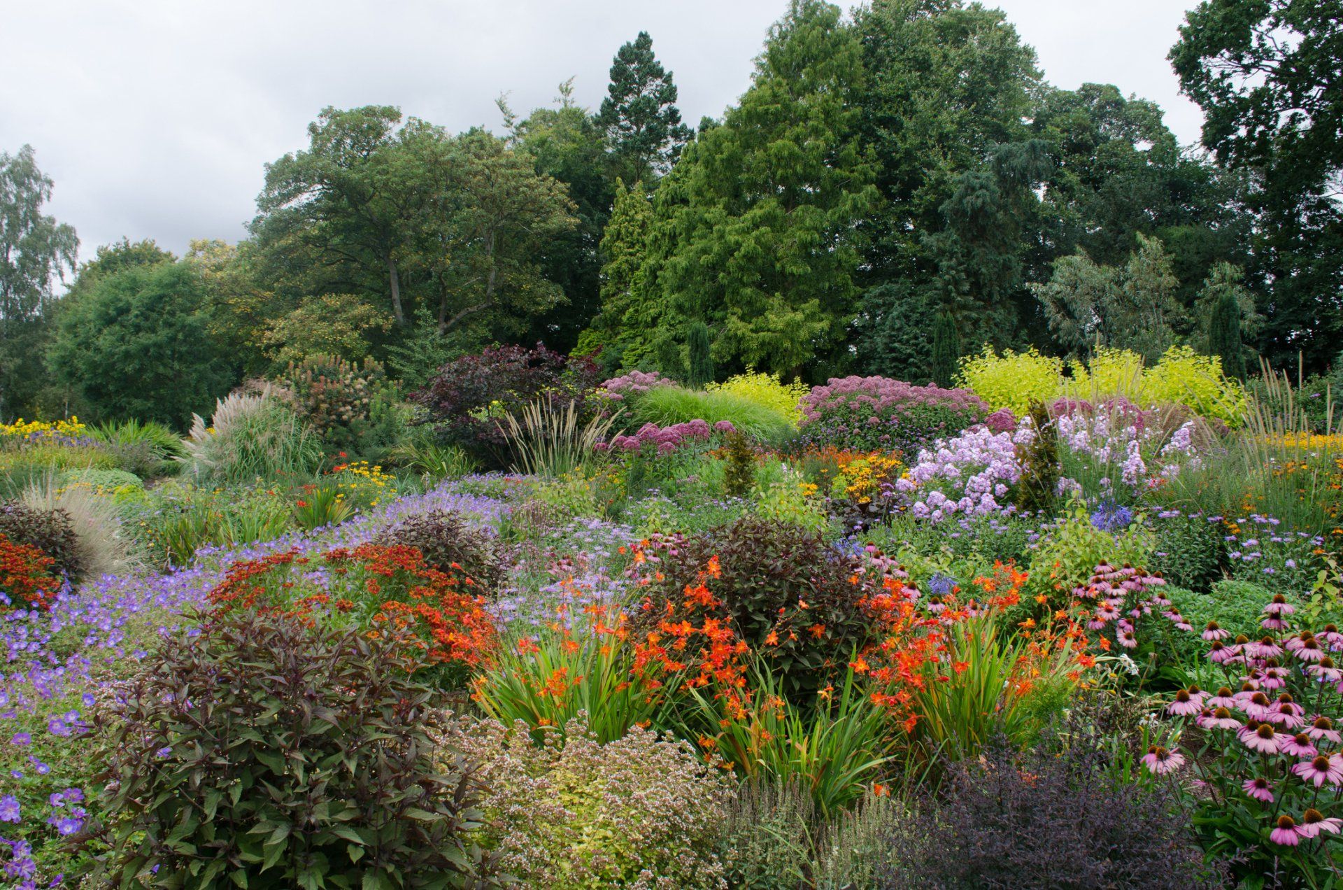 Large Flower Bed — Chesapeake, VA — Grassroots of Tidewater LTD.