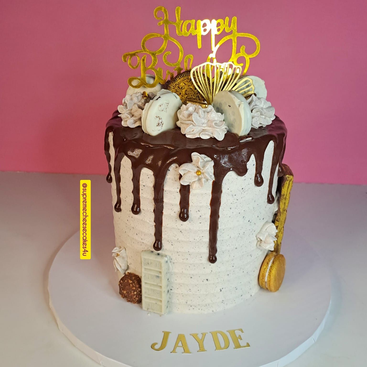 A cake with the name jayde on it