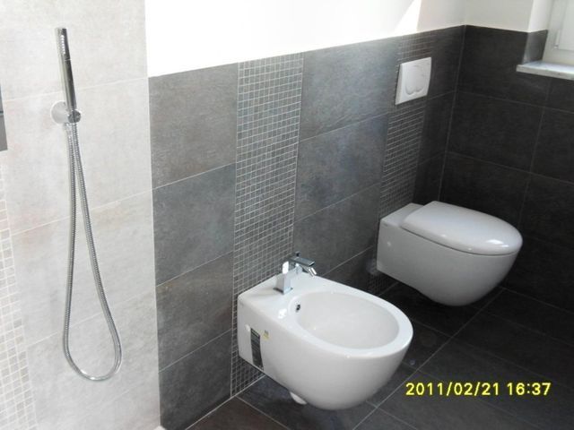 rivestimento e sanitari bagno