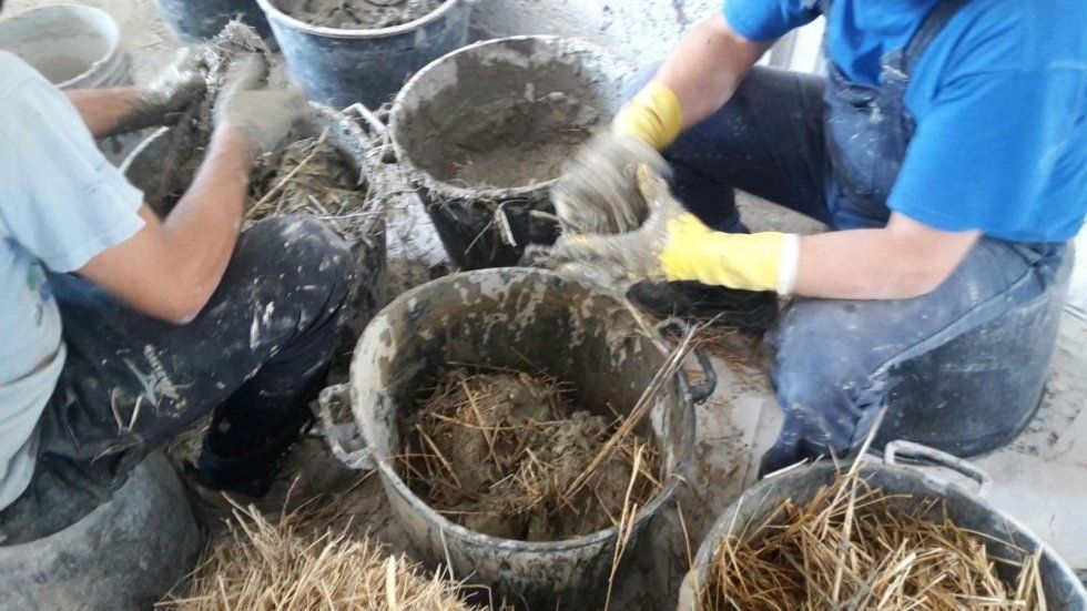 realizzazione di rivestimento in argilla