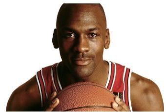 Michael Jordan tenant un ballon de basket, portant un maillot rouge des Chicago Bulls, regardant le spectateur.