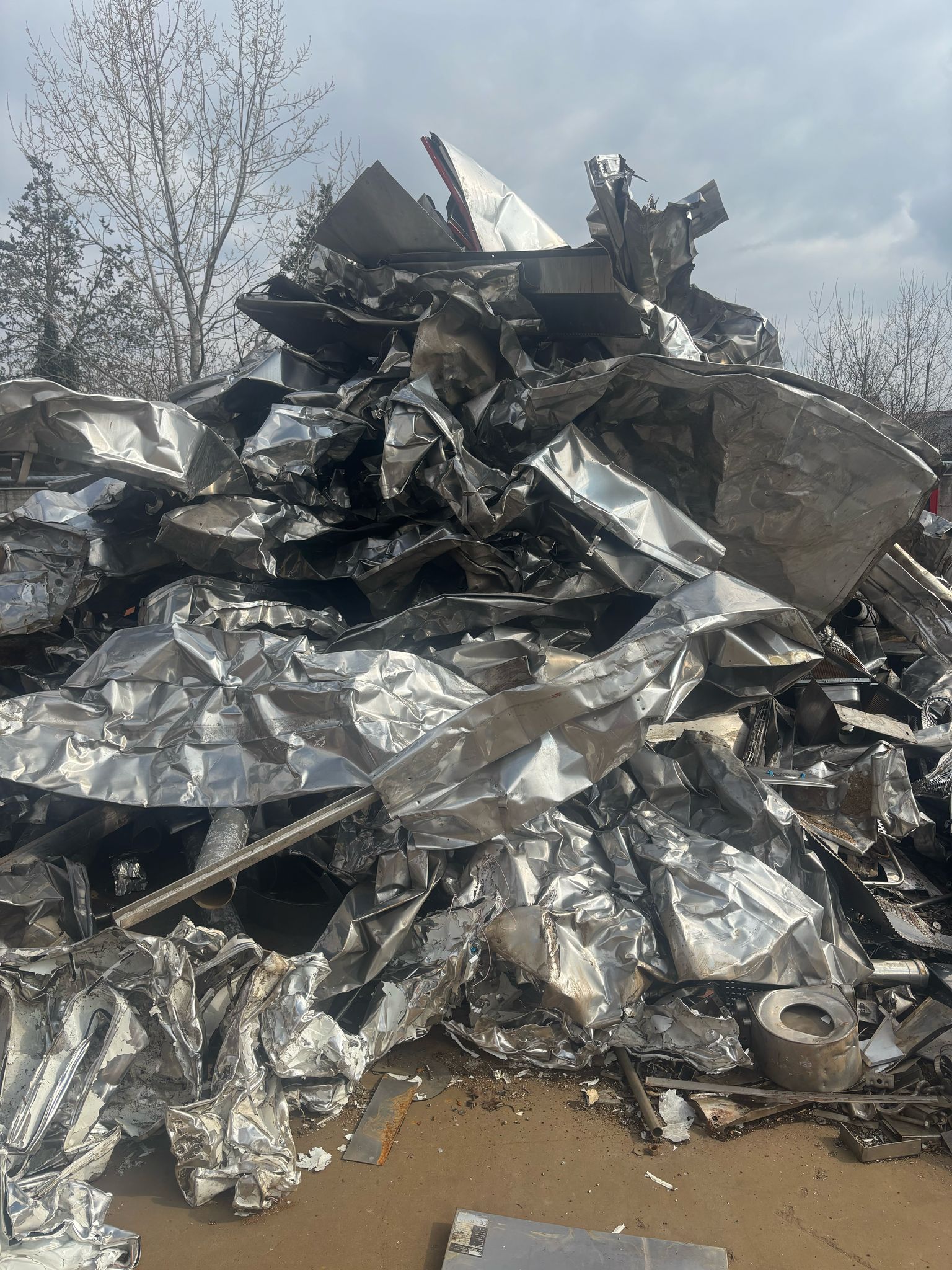 Smaltimento e recupero rottami metallici ferrosi e non ferrosi 