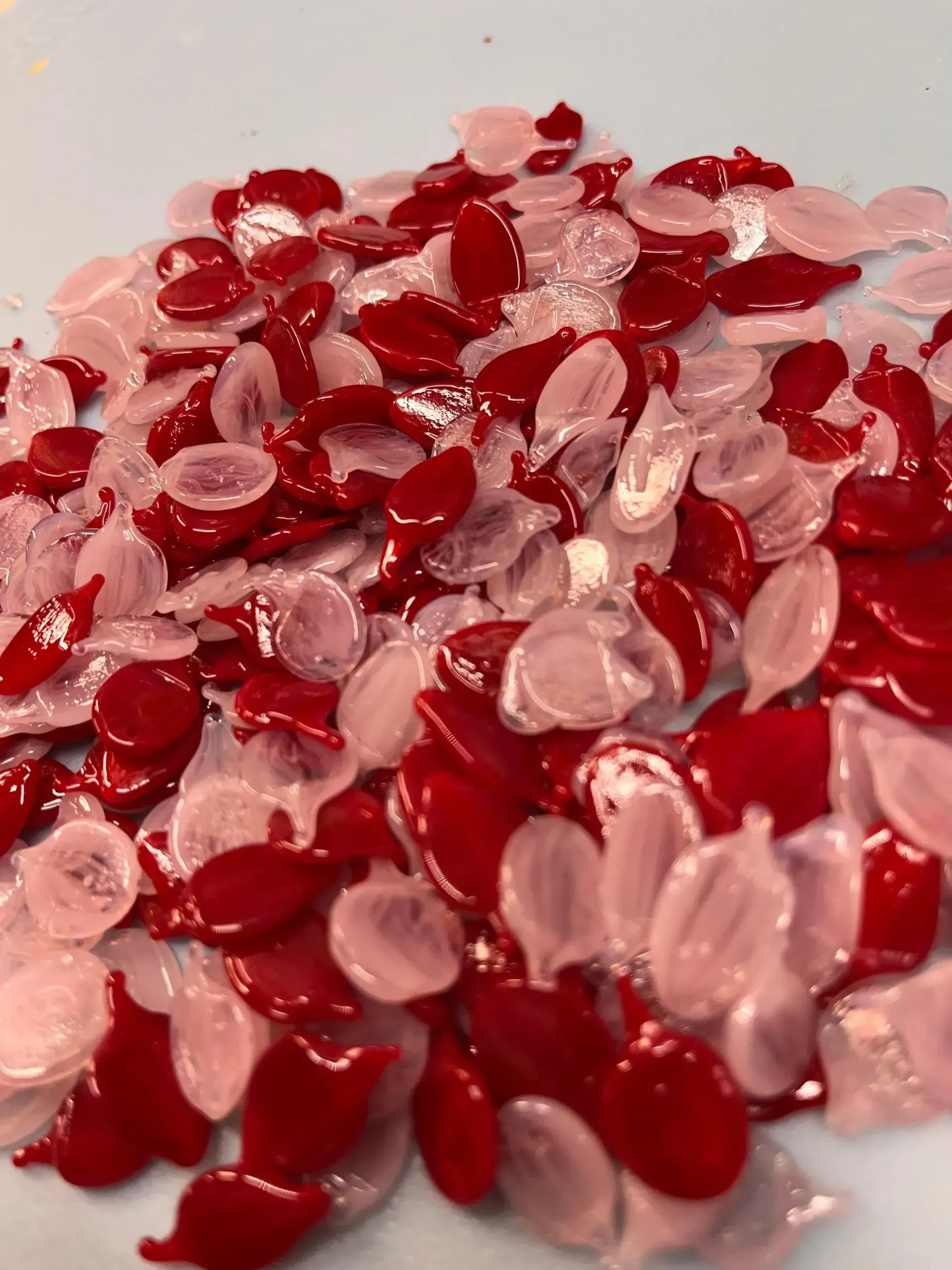 Coe 96 Murrini Petal Heart Throb 1 oz