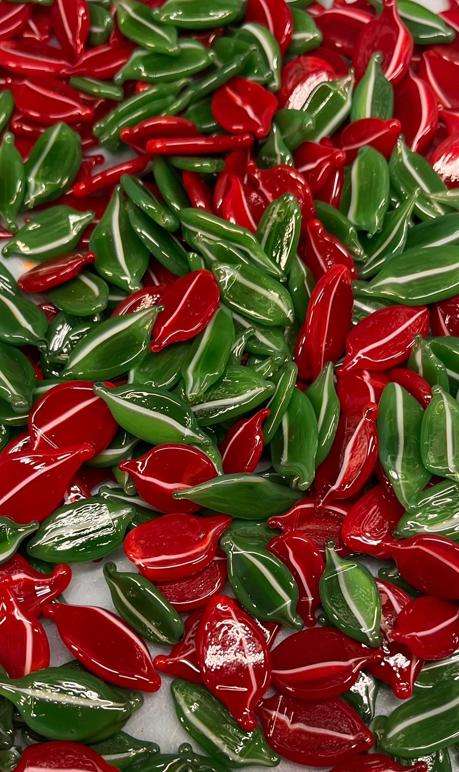 Coe 96 Murrini Petal Hollyfire 1 oz