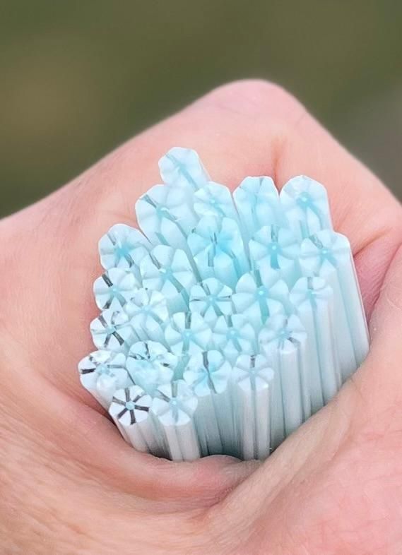 Coe 90 Flower Frost Kiss Daisy