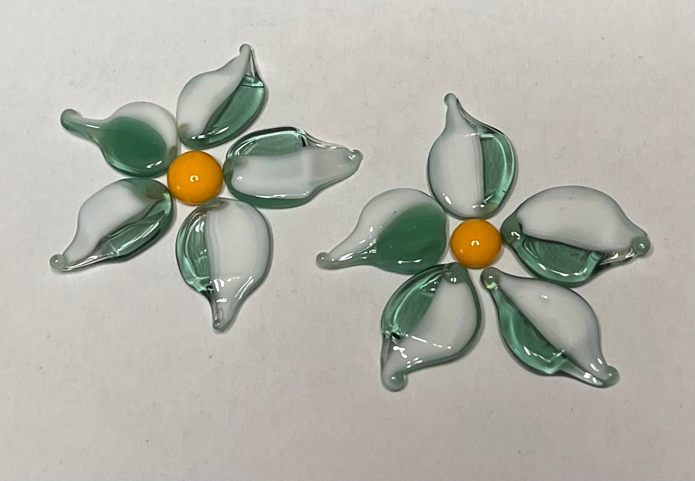 Coe 96 Murrini Petal Dew Drops