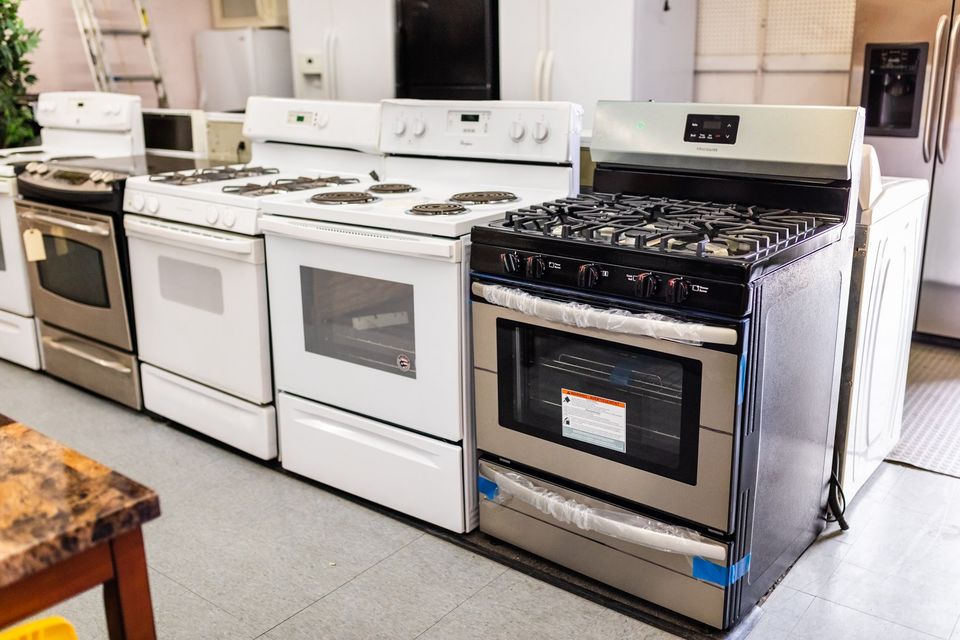 Muebleria Plaza Furniture - Fresno, CA