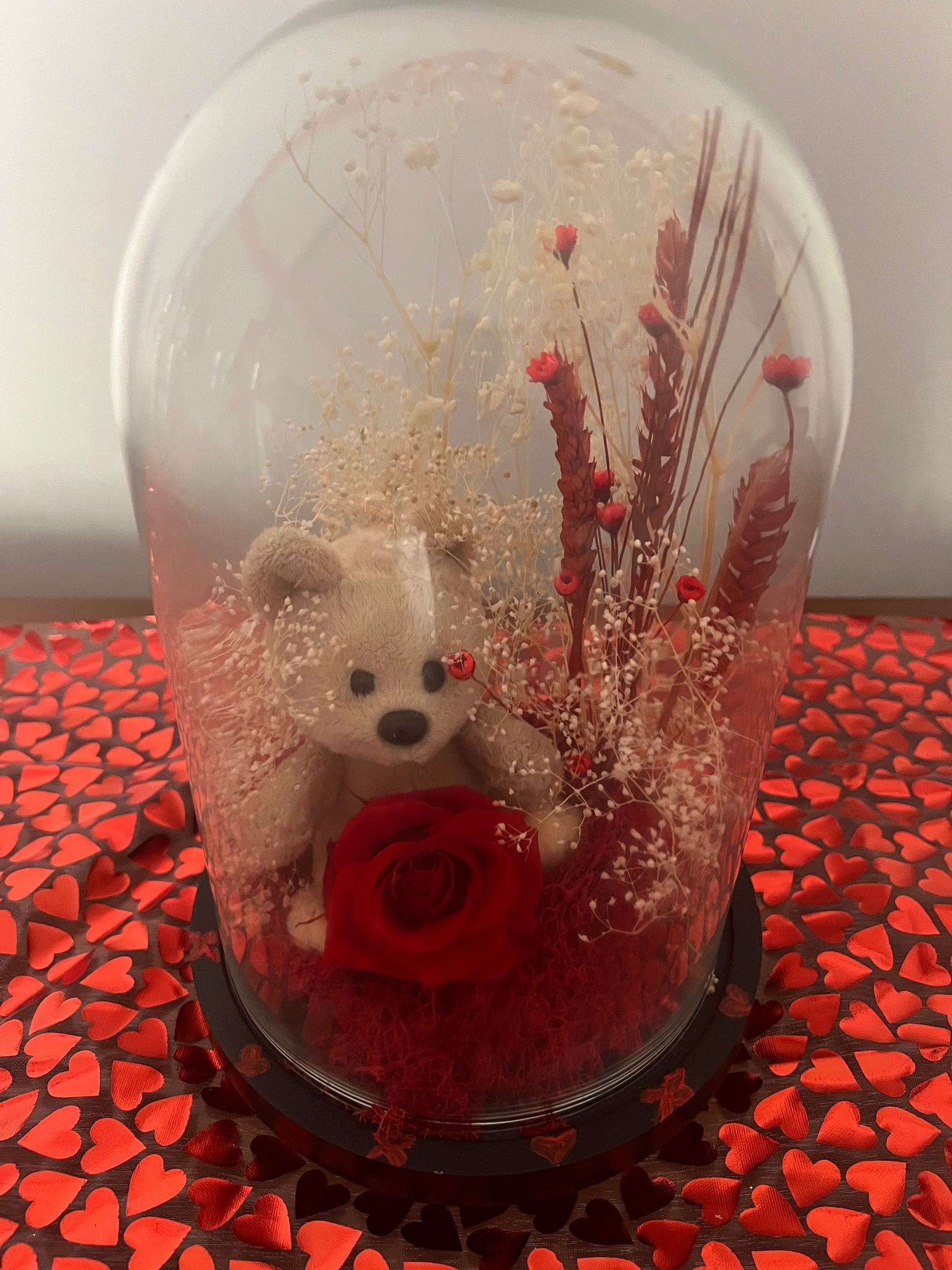 Rosa eterna profumata e orsetto in teca di vetro