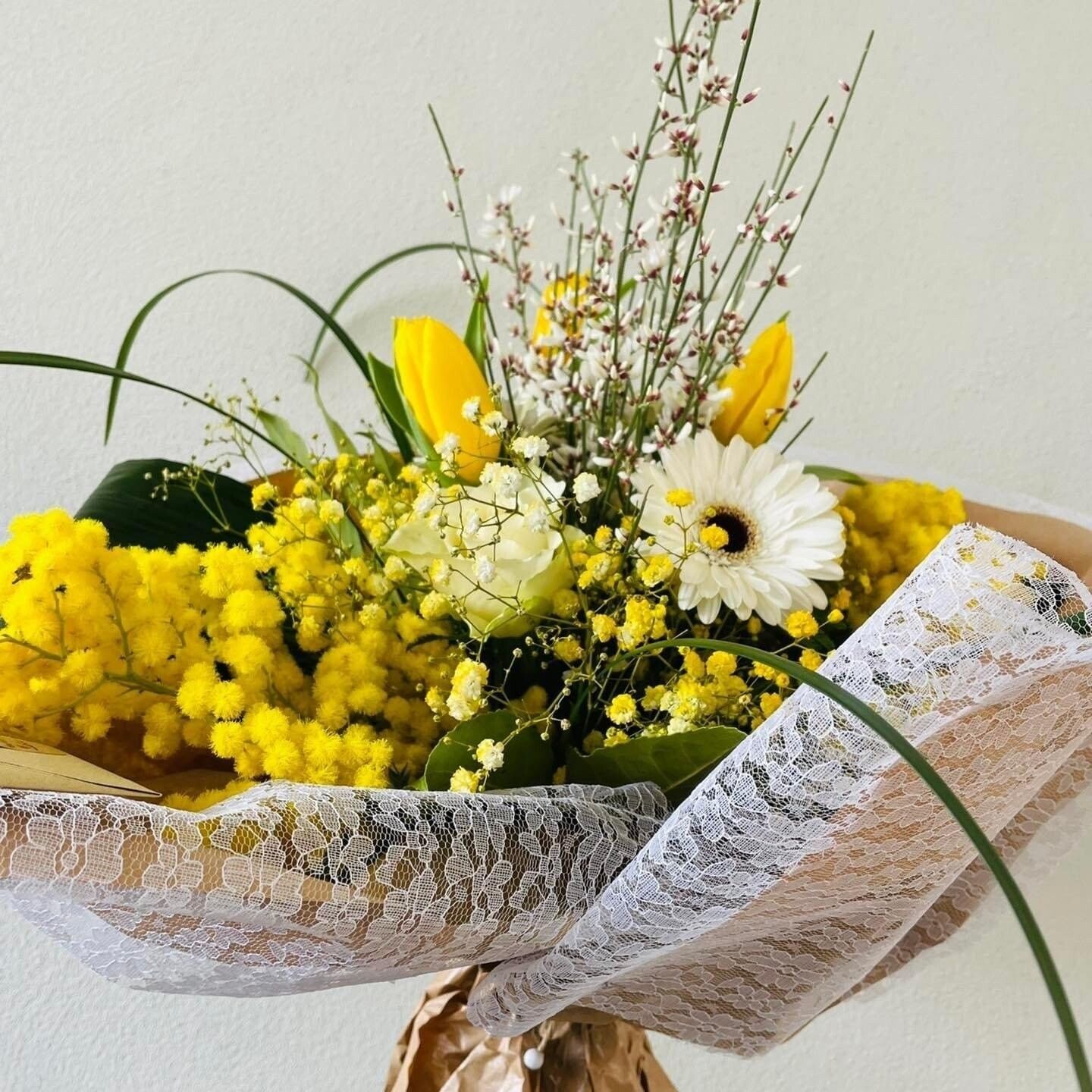 Bouquet con mimosa