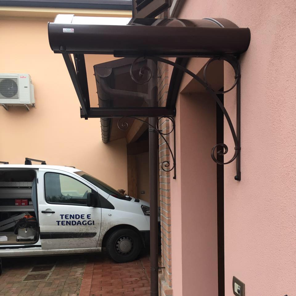 tettoia per esterno