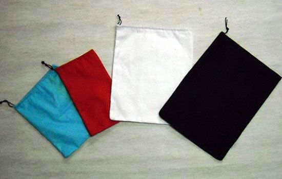 sacchetti con un cordino