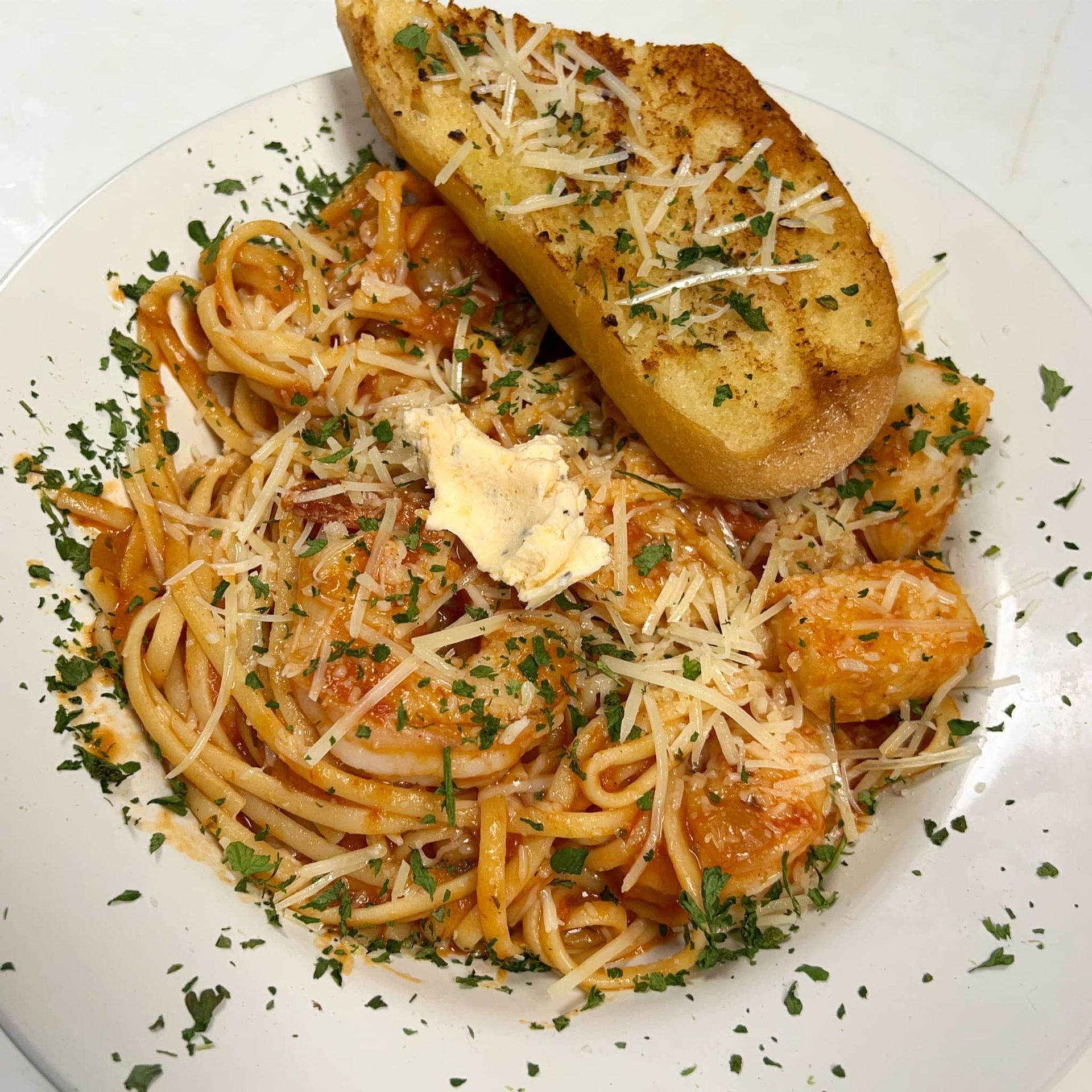 Pasta And Garlic Bread - Ocean Pines, MD - Don's Seafood & Chophouse