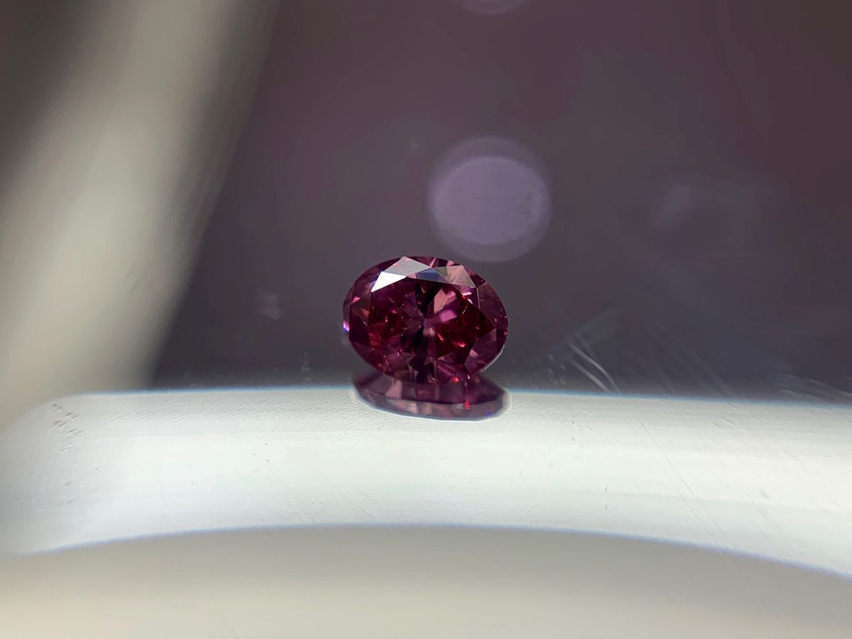 CERTIFIED ARGYLE Oval Diamond 0.15ct 1P SI1