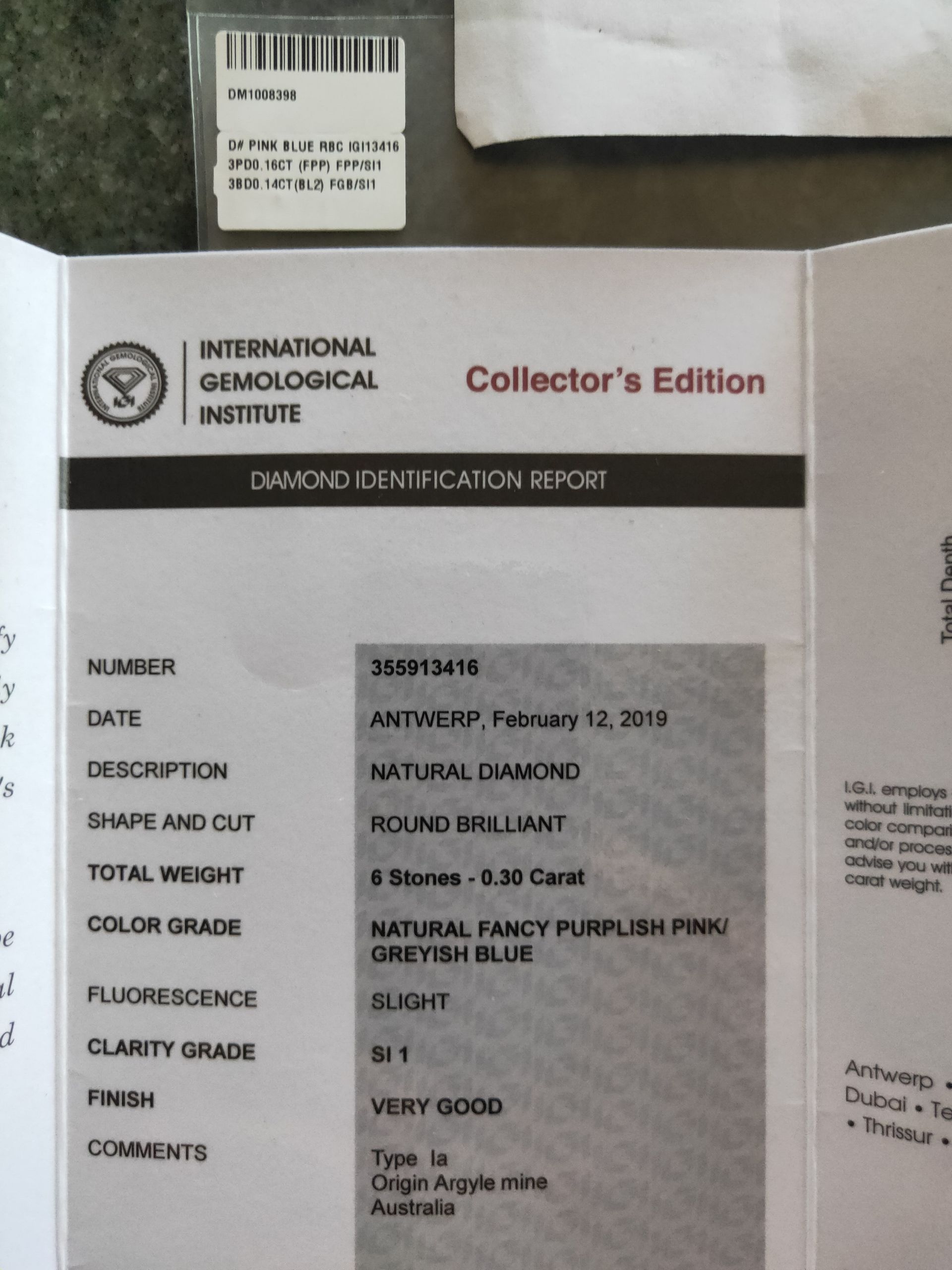 COLLECTORS EDITION ARGYLE Round Diamonds 6 = 0.30CT TDW 5/6PP EQ + BL2 EQ SI1