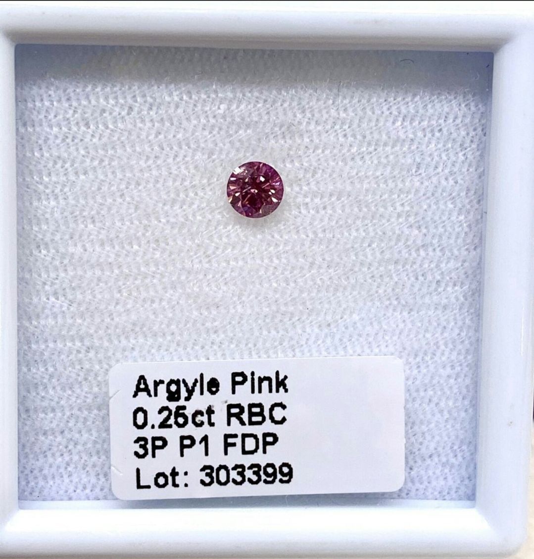 CERTIFIED ARGYLE Round Diamond 0.25ct 3P P1