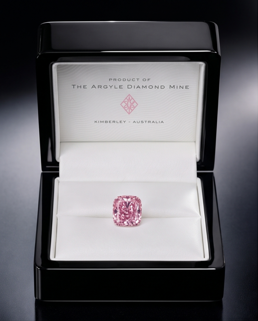 CERTIFIED ARGYLE Cushion Diamond 0.30ct 3P SI2