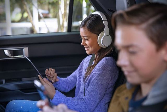2024 Ford Expedition Stay Connected to Your Vehicle