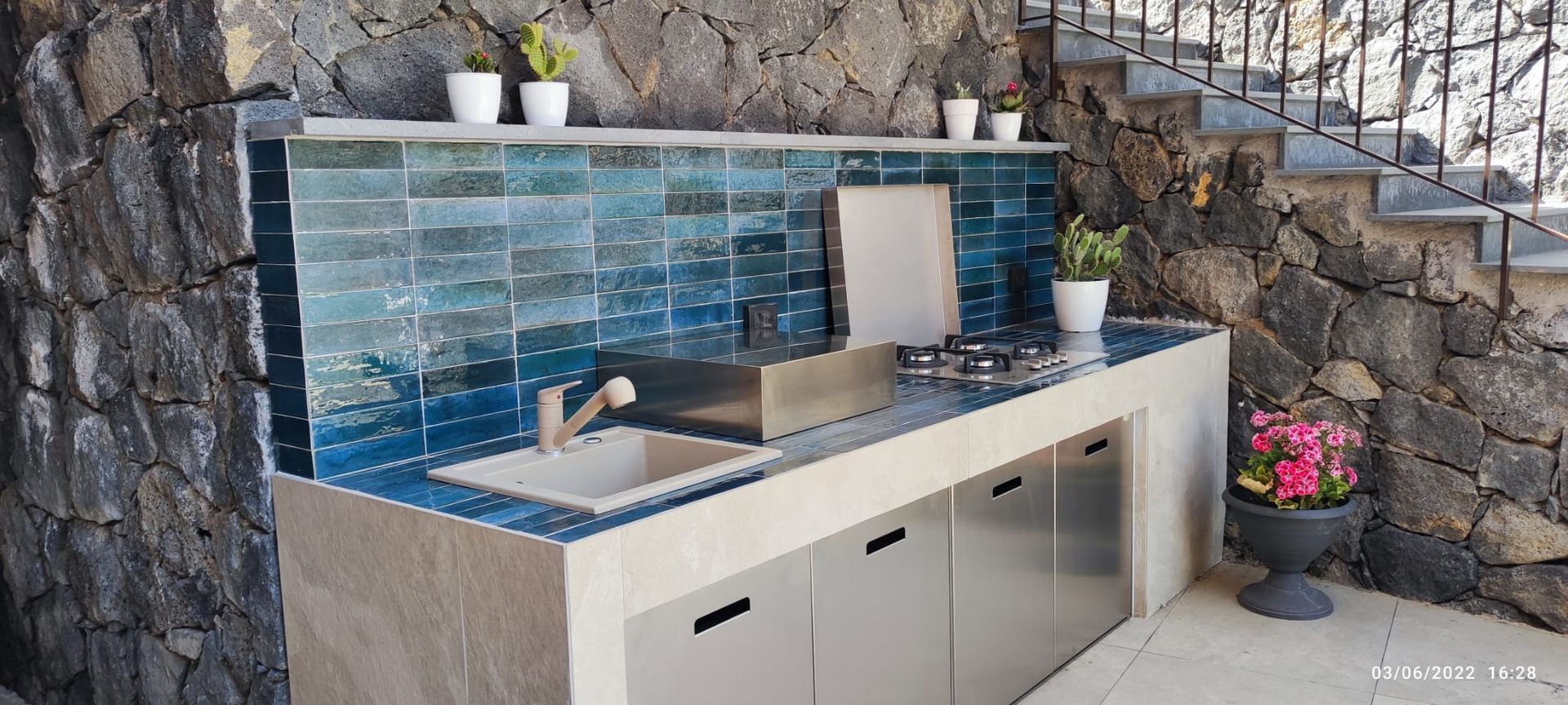 elementi di arredo in acciaio per abitazioni e negozi Catania